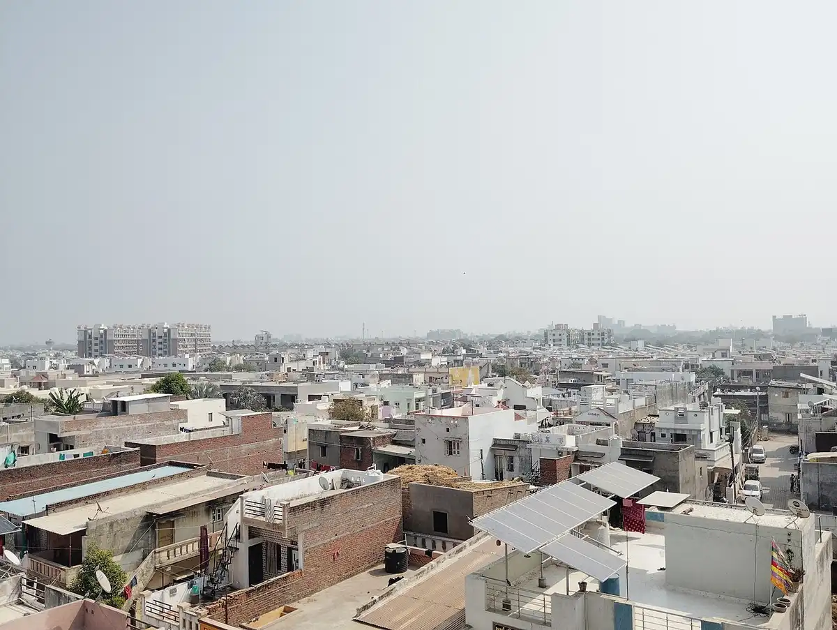 Delhi Rooftop Solar Hits 2.5 Lakh Installations—₹1.8-2.4 Lakh Per 3kW System Affordable