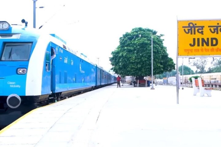 Indian Railways hydrogen-powered train at Jind junction, Haryana