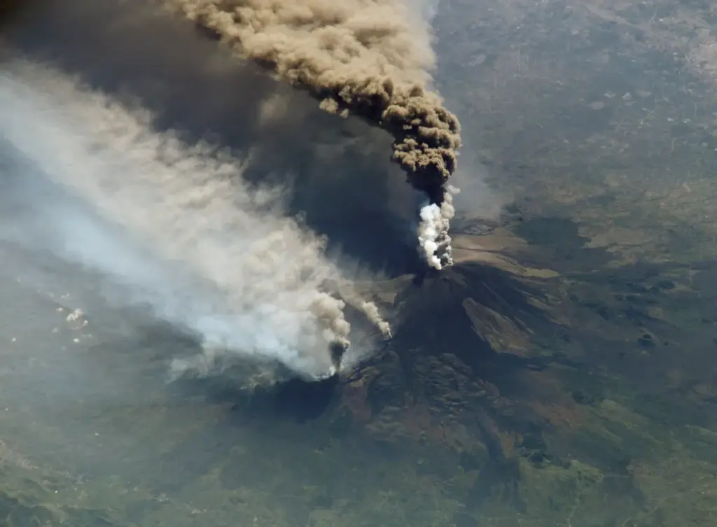 Mount Etna Eruption Grounds Catania Airport, Disrupts 700+ Flights