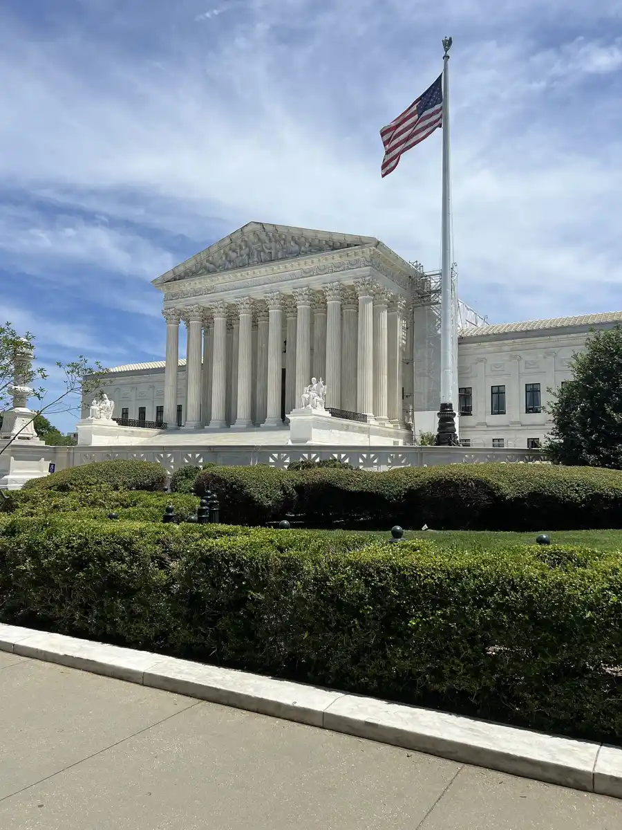 Federal Court Halts Trump’s 0 Million White House Ballroom: Constitutional Authority in Question