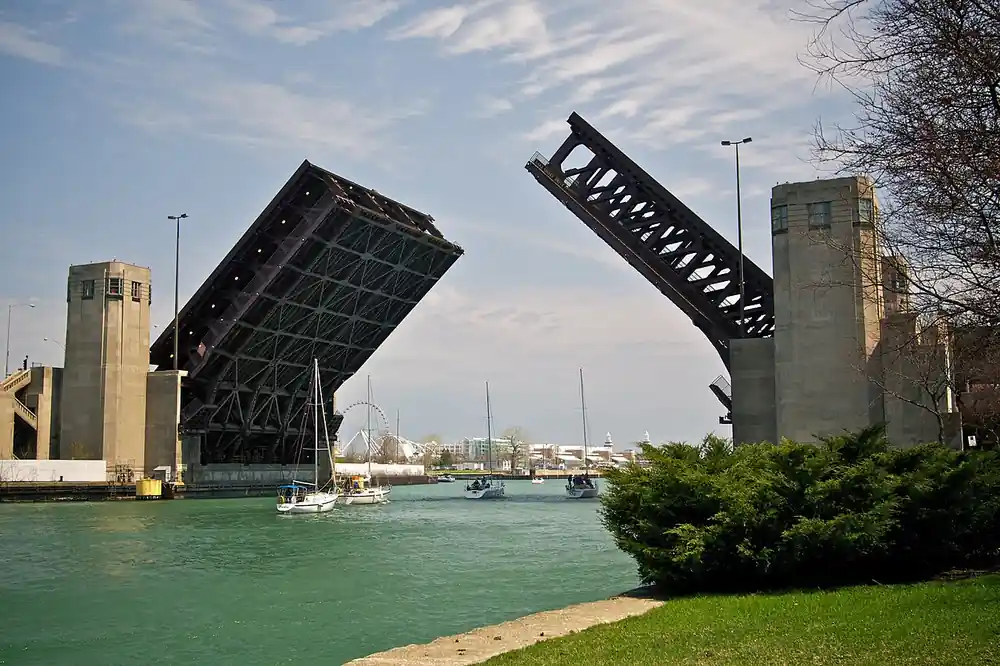 Chicago DLSD Bridge Jammed 4 Hours From Heat After 2024 ‘Deficient’ Audit Warning