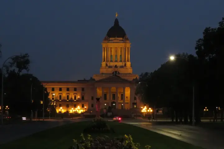 Manitoba Legislative Building in Winnipeg under daylight