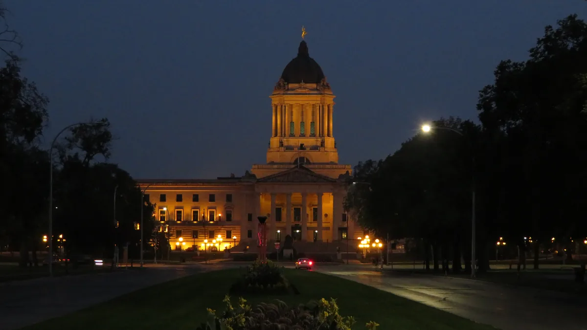 Manitoba Legislative Building in Winnipeg under daylight