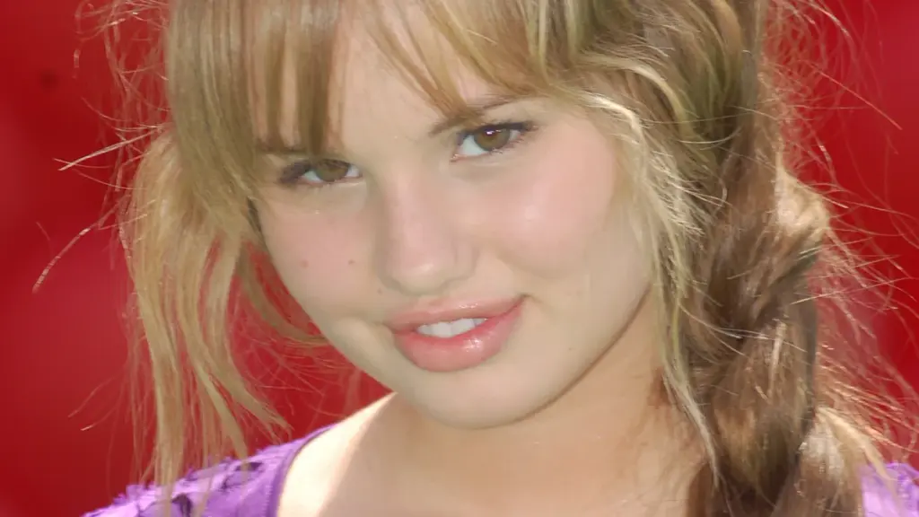 Debby Ryan posing at a public event in May 2009