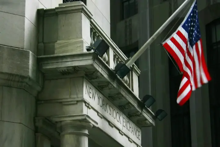 The New York Stock Exchange building on Wall Street, the heart of US financial markets.