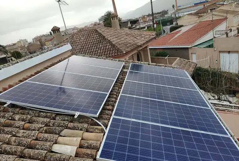 Delhi Solar Subsidy: ₹60,000 Central Grant + State Benefits Explained for Rooftop Installation
