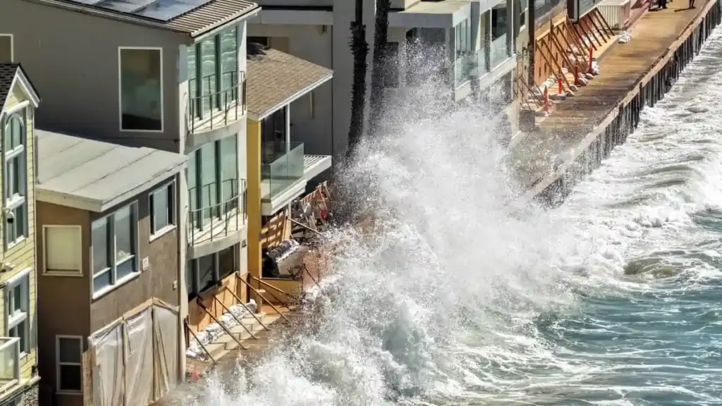 California coastline facing flooding from super El Nino and Kelvin wave