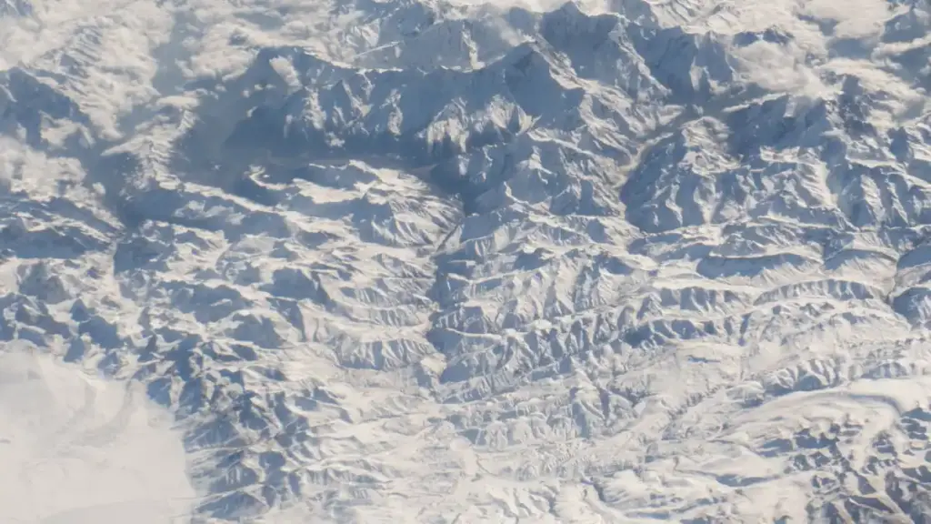 531 Missing After Nepal–Tibet Glacier Disaster: DNA Tests Now Key to Identifying Victims