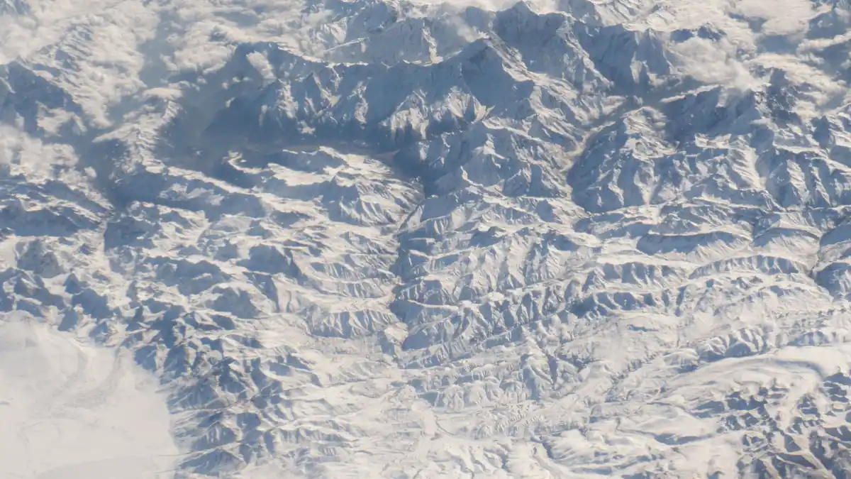 531 Missing After Nepal–Tibet Glacier Disaster: DNA Tests Now Key to Identifying Victims