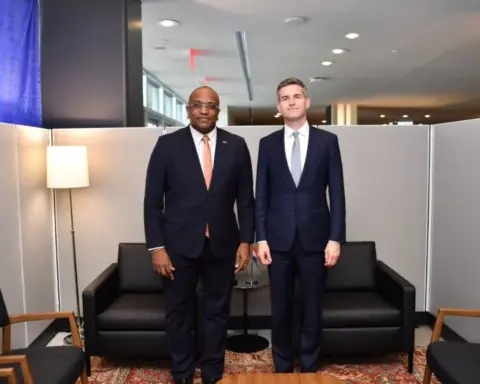 Surinamese and Dutch officials meeting during visa procedure talks in New York