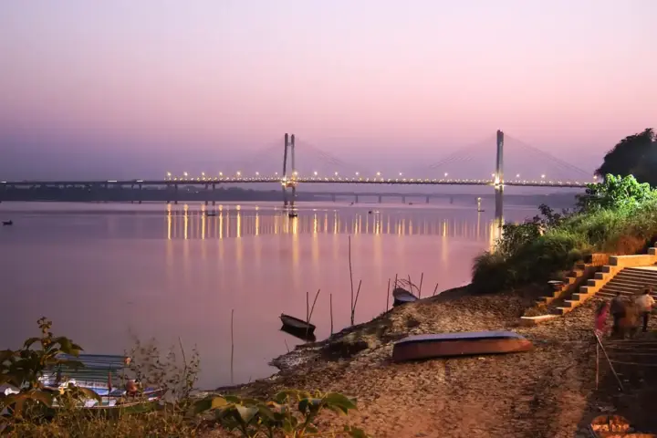 The banks of the Yamuna River near the New Yamuna Bridge in Allahabad, the waterway at the centre of a pollution and child death crisis.