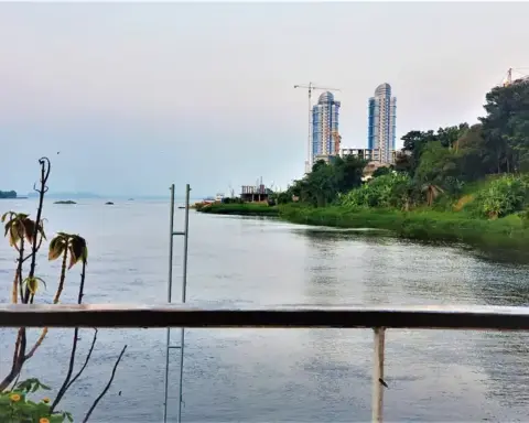 Congo River in Kinshasa used as an illustrative image for the eastern DRC conflict report