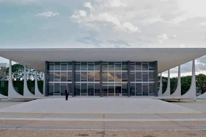 Illustration image related to: Federal Court Reviews Kennedy Center Naming Dispute in Governance Challenge