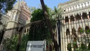 Bombay High Court - Maidan - Mumbai - Maharashtra - India (25805018874).jpg