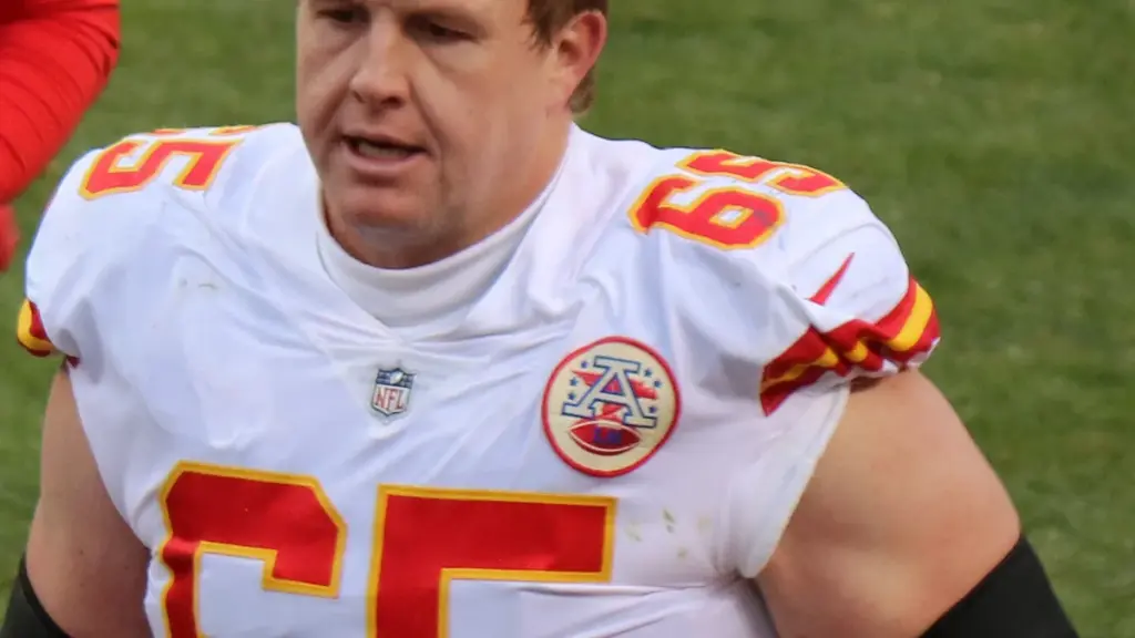 Former NFL offensive lineman Jordan Devey during a game.