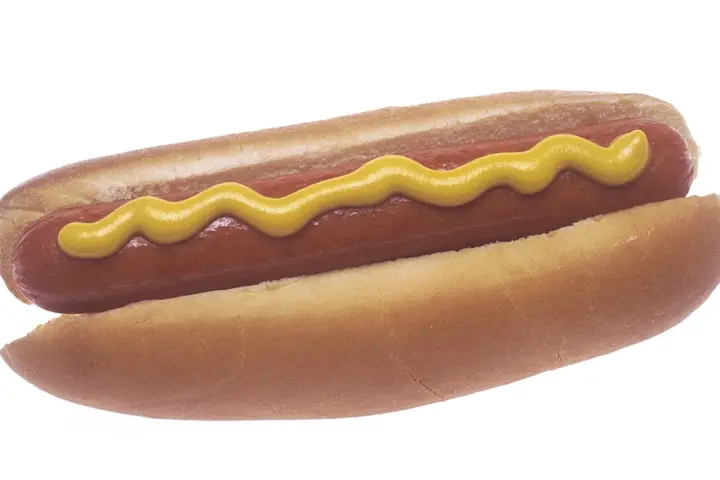 Hot dog image illustrating the Kayem Foods ready-to-eat meat recall
