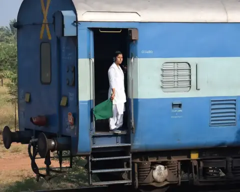 An Indian Railways woman guard.jpg