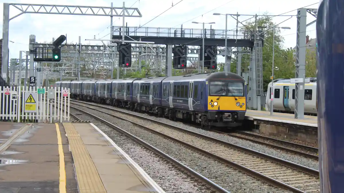 East Midlands Railway Class 360 train at Bedford station