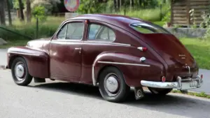 A modern Volvo car shown from the side on a road
